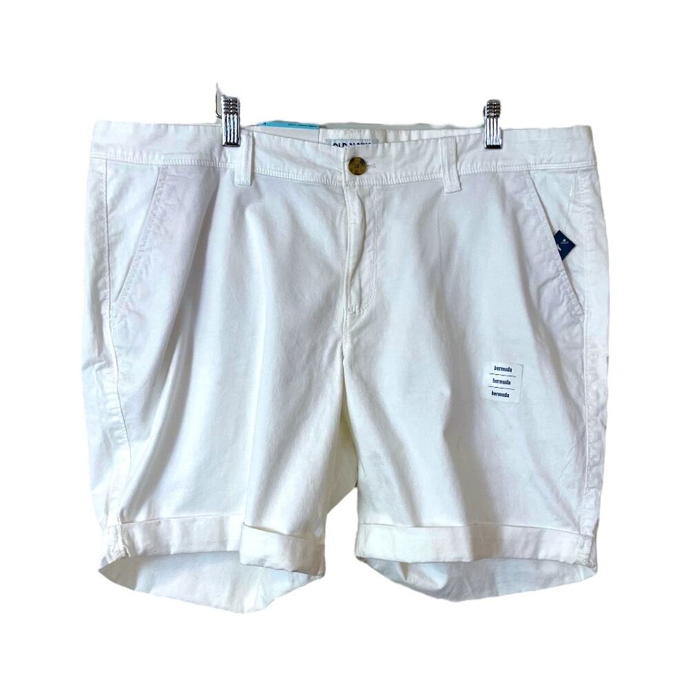 Old Navy NEW Women’s Shorts Bermuda Mid Rise Cuffed Pockets White Size 16 Plus